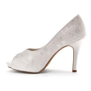 “Catalina” Pumps